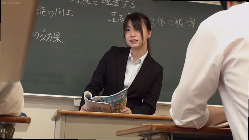 シーン2:保健室での秘密の課外授業 4